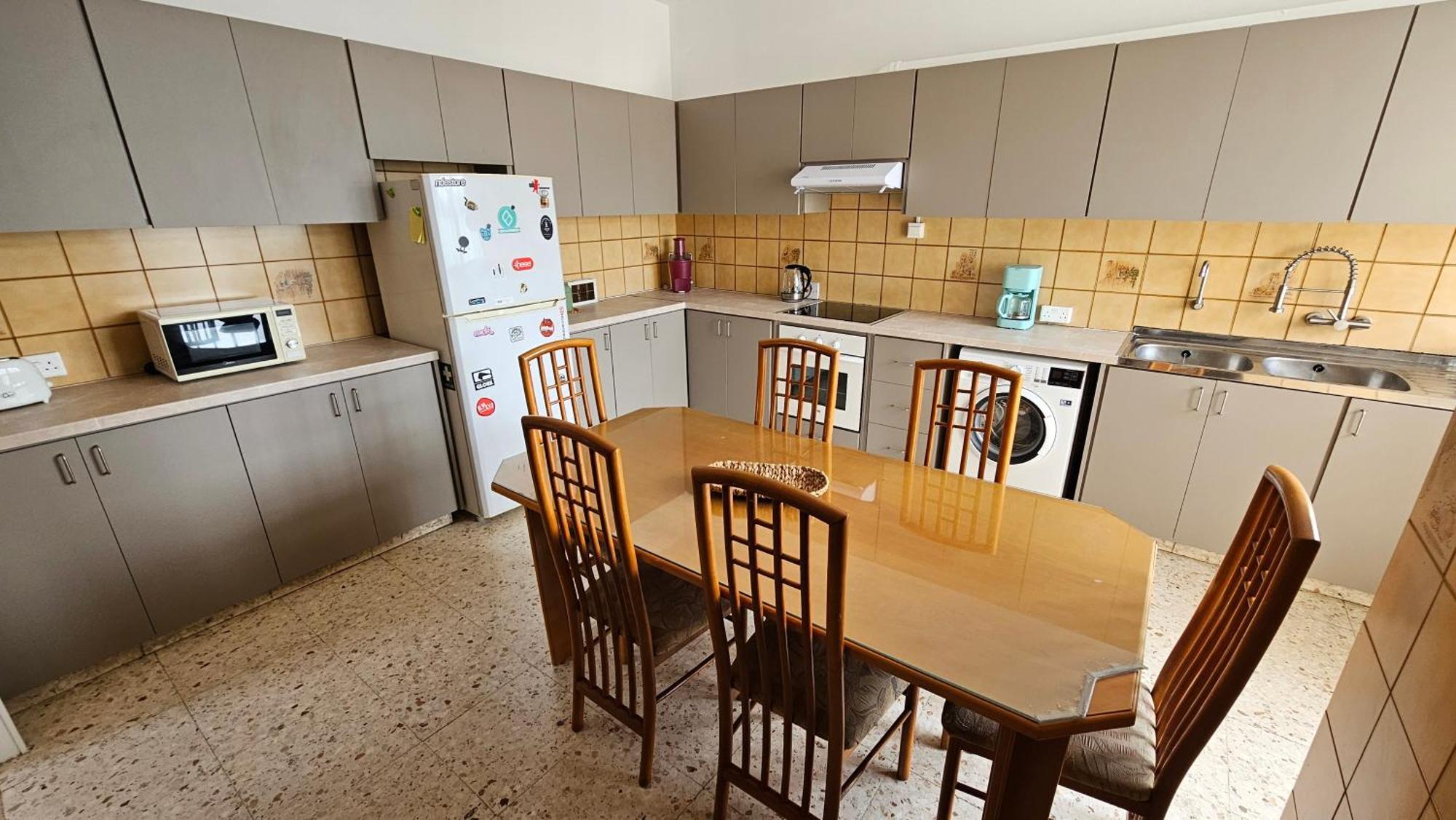 Family Nest In The Heart Of Limassol Villa Eksteriør bilde