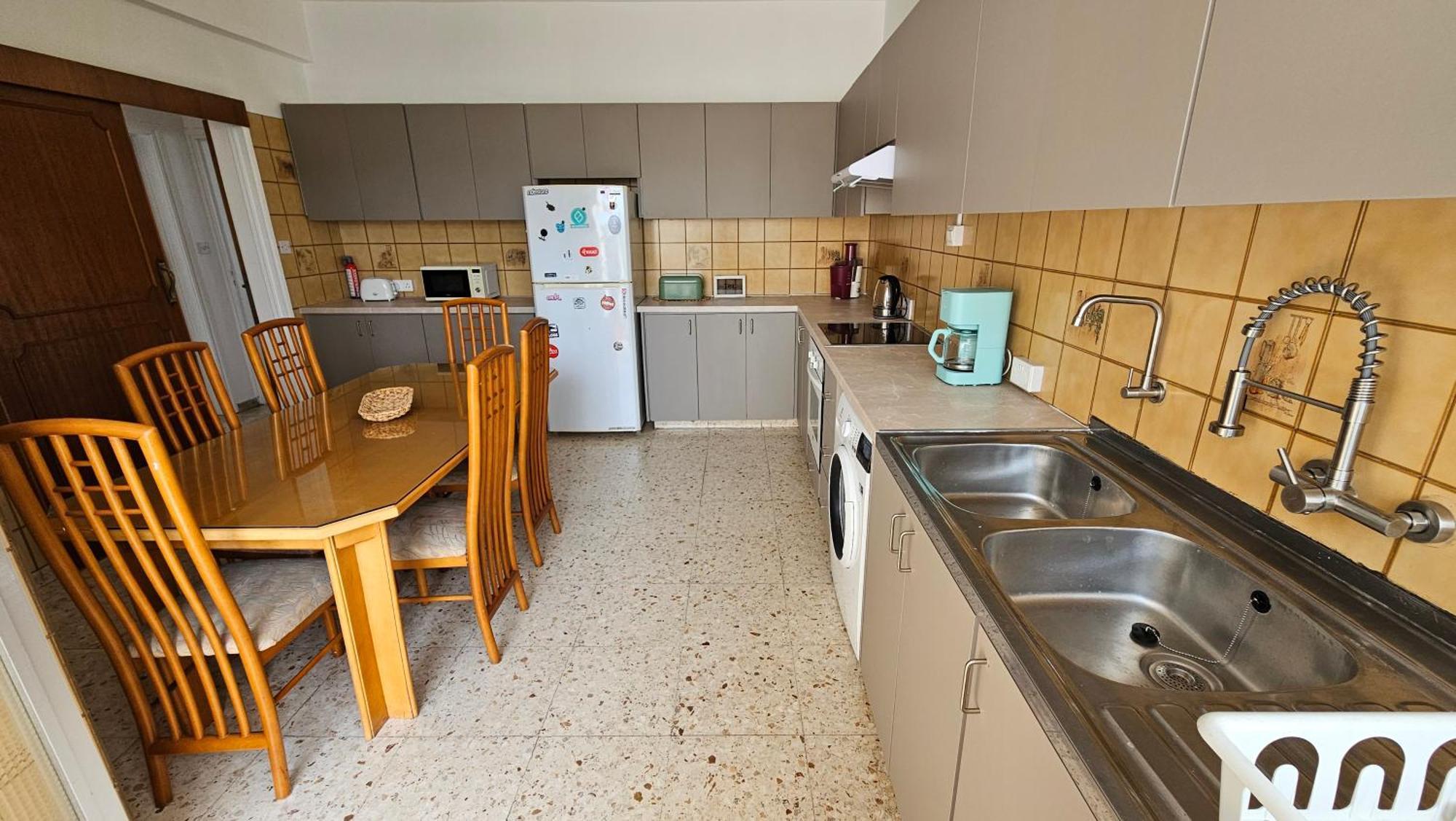 Family Nest In The Heart Of Limassol Villa Eksteriør bilde