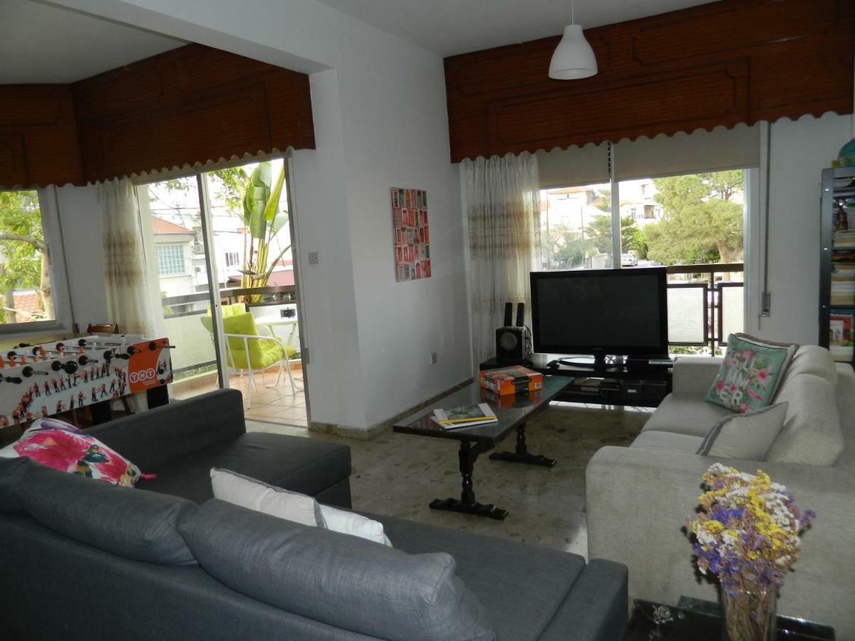 Family Nest In The Heart Of Limassol Villa Eksteriør bilde