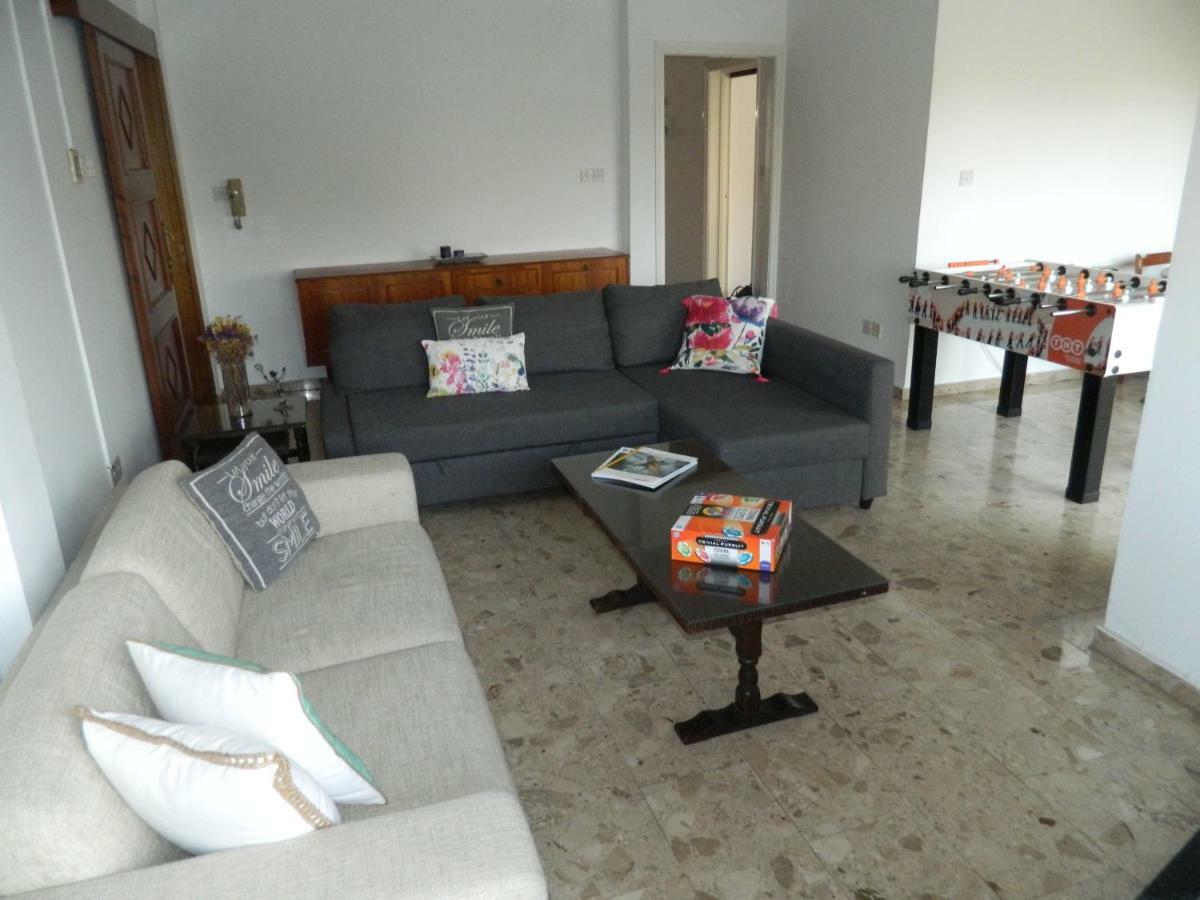 Family Nest In The Heart Of Limassol Villa Eksteriør bilde